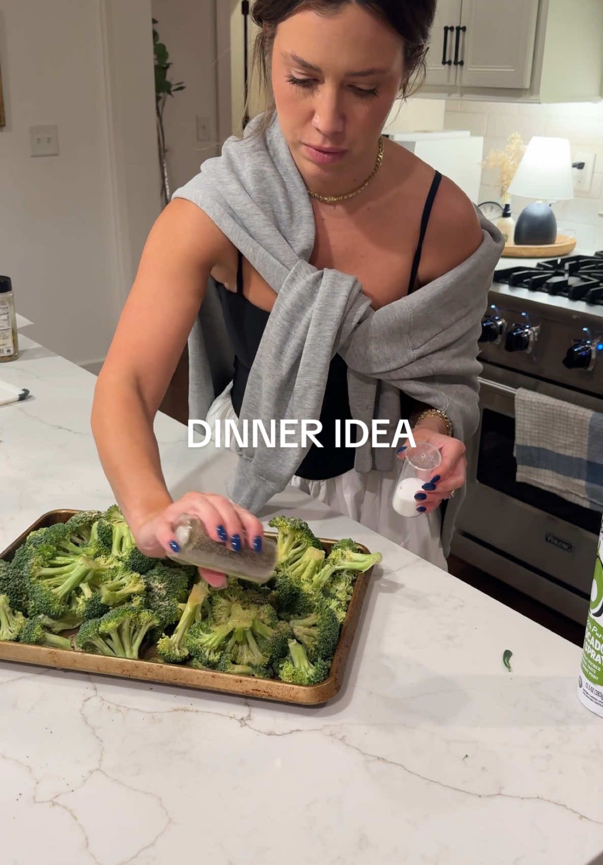 Easiest way I make chicken👏🏻✨easiest & affordable weeknight dinner😍#momoffour #motherhood #motherhoodunfiltered #DinnerIdeas #dinnerrecipe #dinnerrecipes 