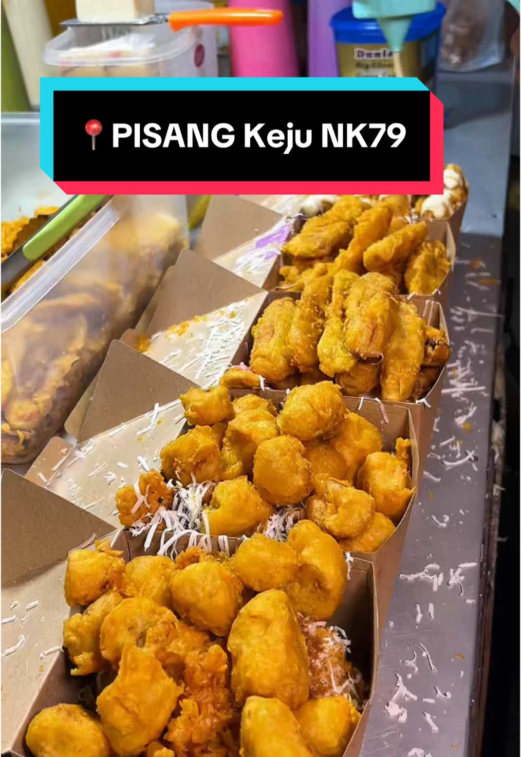 Langganan nya siapa nih ?  Absen kalian di komen  Open jam 5 sore setiap hari ✔️ #pisangkejuviral #kulinerjambi #jajananjambi #foodvlogger #streetfood #rekomendasikulinerjambi #vloggerjambi 