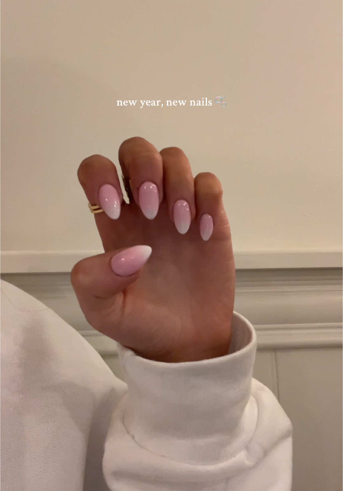 let’s bring ombre back #nails #nailart #nailinspo #nailideas #ombre #ombrenails #pinknails #nailtransition #cleangirlaesthetic 