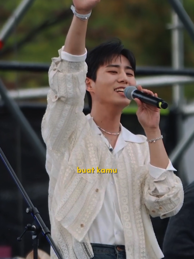 young k nunggu buat bisa nyanyi depan my day dan brg2 sama day6 lagi 😭🤍 #youngk #day6 #waited #sungjin #wonpil #dowoon #day6lyrics #fypシ #fyp #liriklagu #kband #kpop #letterwithnotes 