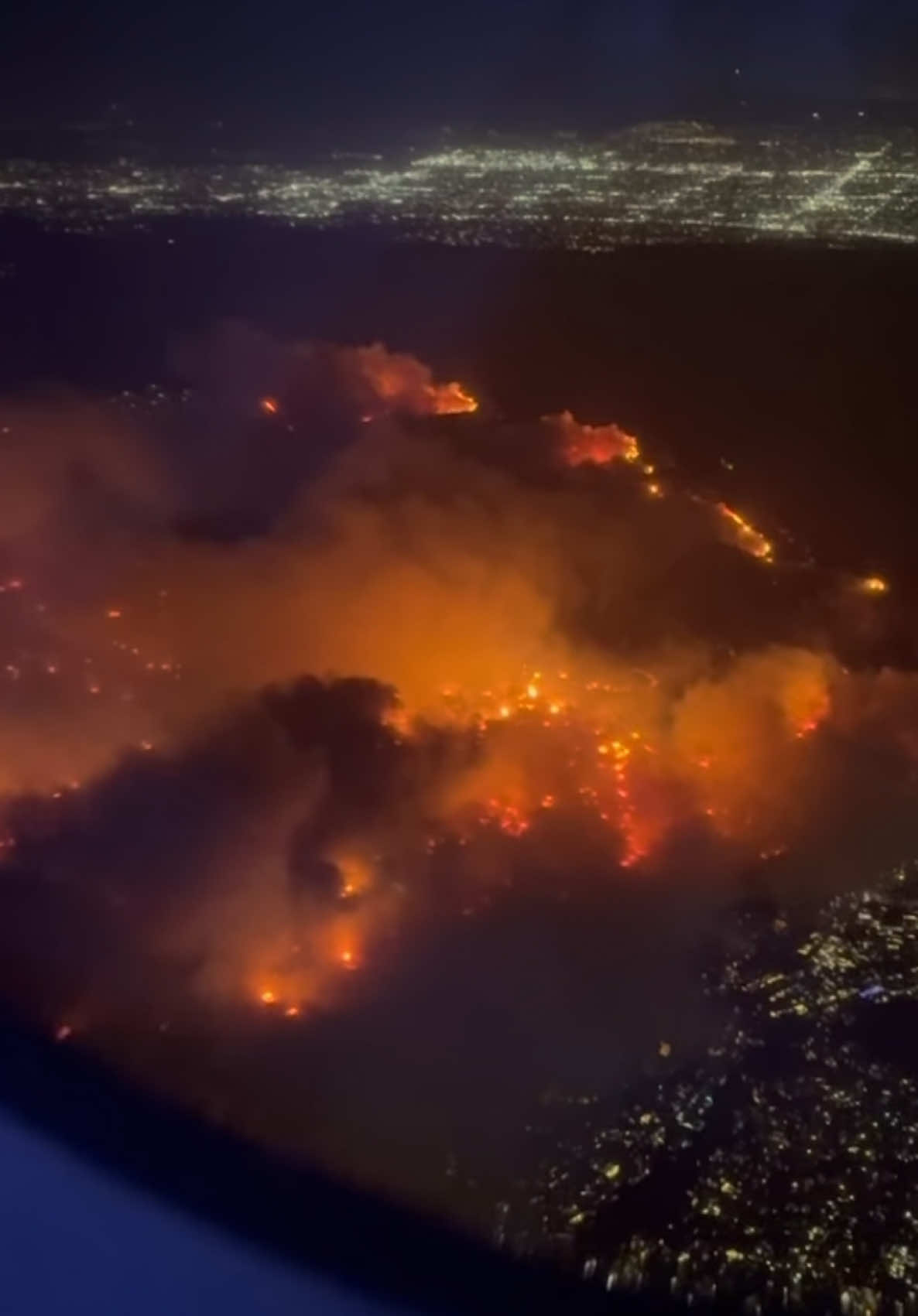 Flying over the LA fires #lafire #lafires #foryou #foryoupage #viral #viralvideo #trending #california #californiafires 