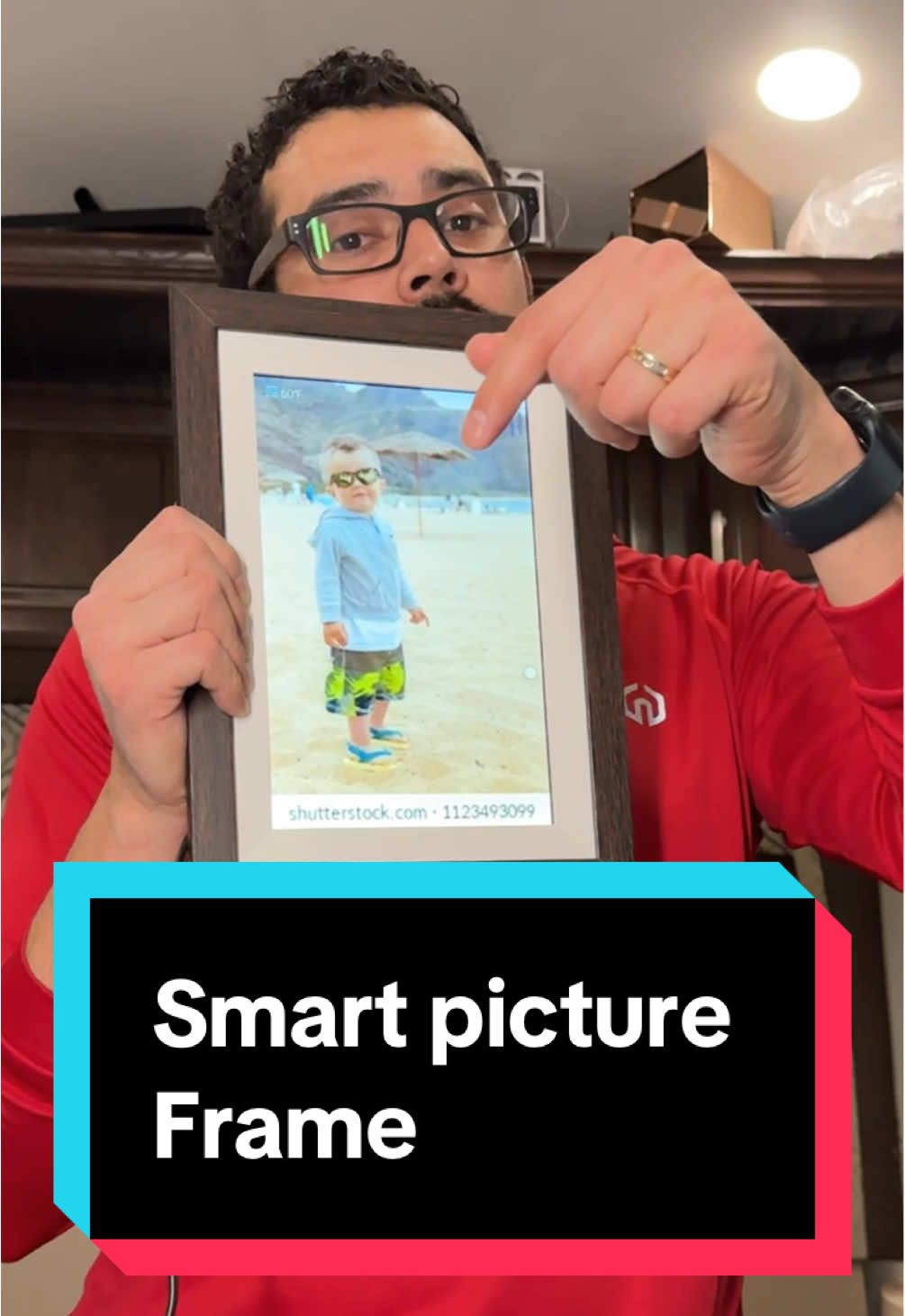 Smart frames for the grandpas! #smartframe #babypictures #family #familypictures #picture #pictureframe #smartpictureframe #digitalpictureframe @EKoio-Shop #ekoioshopdigitalpictureframe #ekoioshop 