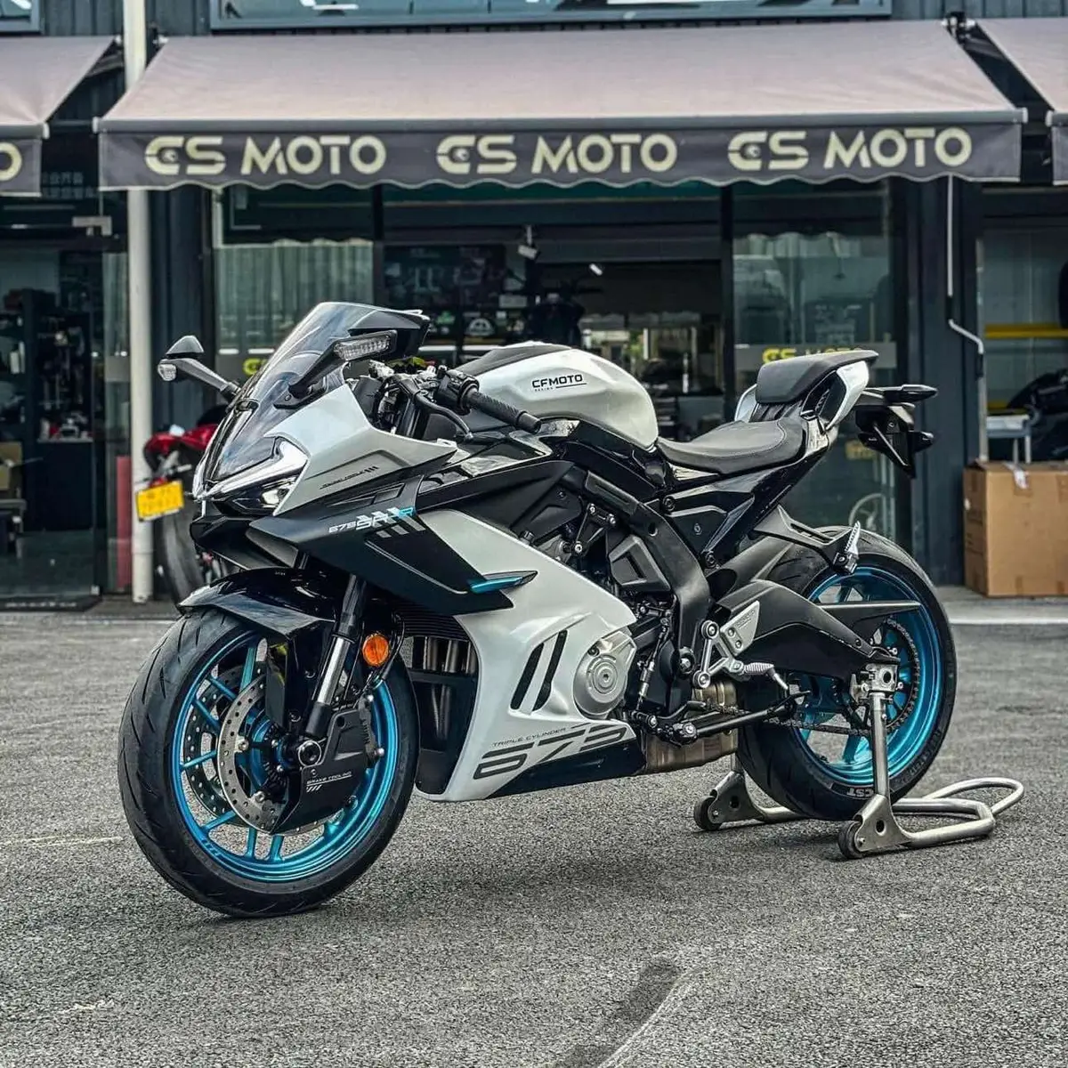 New CFMOTO 675SR-R 675SR 3 Slinder bike  RM37888 Coming End Of Jan 2025 Open for booking  Limited unit only Color Black , White Booking fee RM100 Credit card ez pay Deposit 0 631x5yrs  Loan Credit  Low Deposit  6++x7yrs Shop Loan Deposit 18800 525x5yrs CALL/Whatsapp Kelvin -014-6572740 https://wa.me/60146572740 ERNEST NG - 012-3475767 https://wa.me/60123475767 Nak Jual Motor Anda ? *Datang ICITY MOTOWORLD * *Kita Boleh Beli Tanpa Trade In * * MOTOR TUKAR JADI CASH * * 50cc sampai 2000cc pun blh * Others Used Bike can check on https://www.facebook.com/media/set/... CALL/Whatsapp SALES Manager >>>ERNEST NG - 012-3475767 https://wa.me/60123475767 + Boleh TRADE IN, HARGA tinggi + Swasta/s layak utk memohon + Penghantaran sampai depan rumah + Trusted Seller + Rebat Dan Hadiah Menarik Menanti + Luar KL & SELANGOR sangat dialu2 alukan + PENGHANTARAN SELURUH Malaysia + PROVIDE CHANGE NEW NUMBER PLATE SERVICES + INTERCHANGE SERVICES + INSPECTION PUSPAKOM SERVICE + EASY LOAN APPLY SERVICE WE DOING AFTER SALES SERVICES + RENEW INSURANCE + RENEW ROADTAX Lokasi Kedai/ Location: HQ- Shah Alam icity 1 Jalan Keluli 7/110 seksyen 7 40000 Shah Alam selangor (Waze Benelli best shop Shah Alam ) BUSINESS HOUR : Isnin ~ Sabtu : 9.00AM -7.00PM #CFMOTO #675SR #SBK