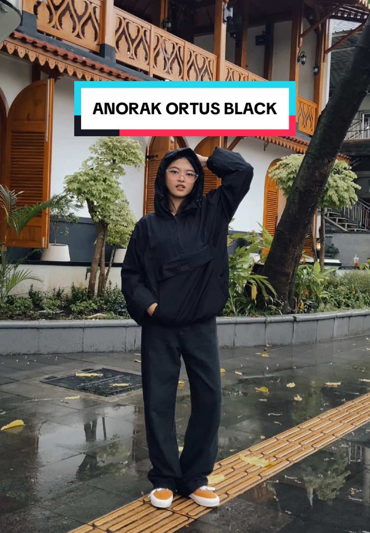 Aman aja kalo anorak dipake pas ujan ujan gini🤩 #throoxoriginal #thegoodgang #outfitoftheday #recommendoutfit #collection #outfitinspo #outfitideas #outfitideasforyou 