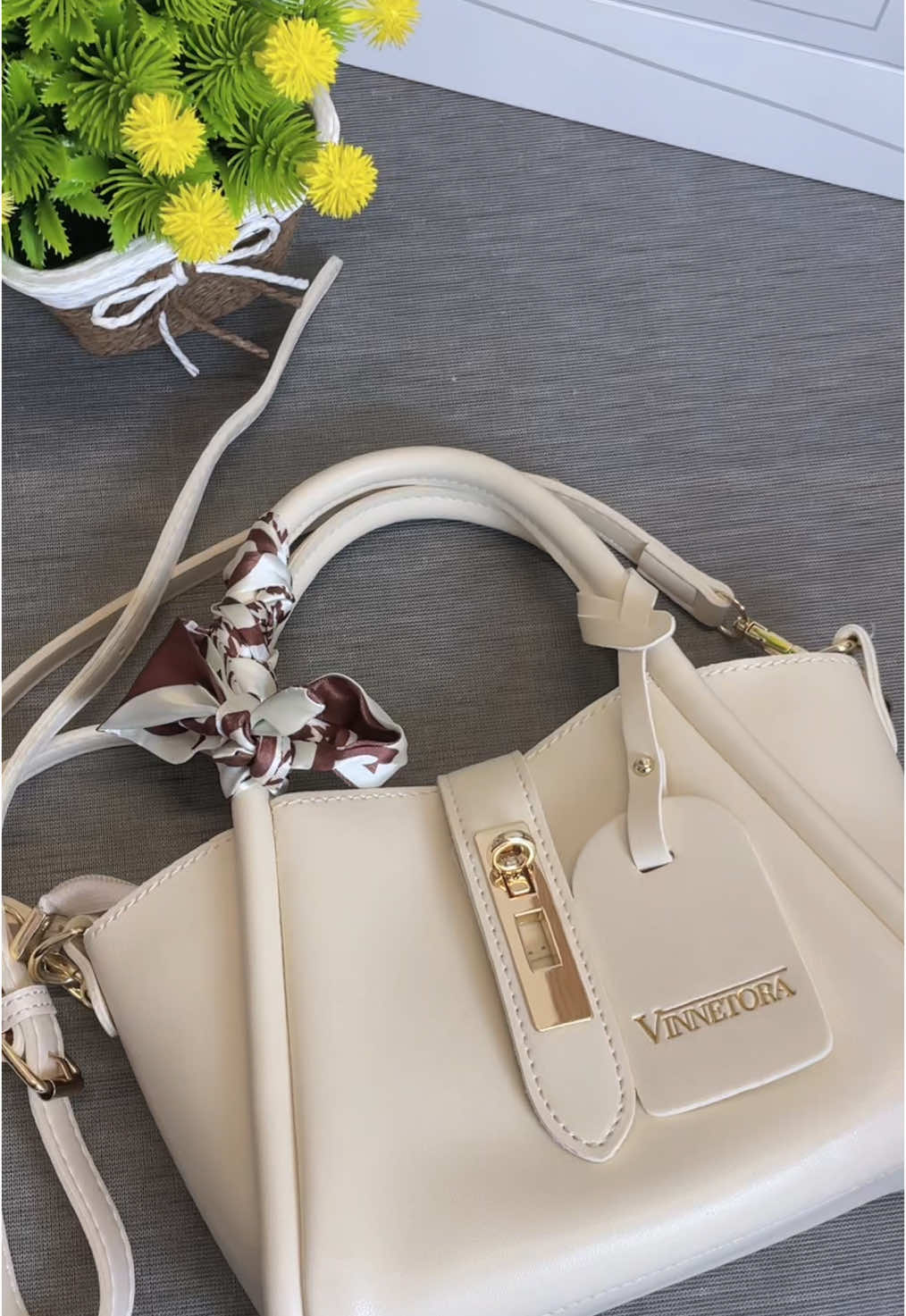 #taswanita #tasselempang #tashandbag #taskondangan #tasmuatbanyak #fyppppppppppppppppppppppp #vinnetora 