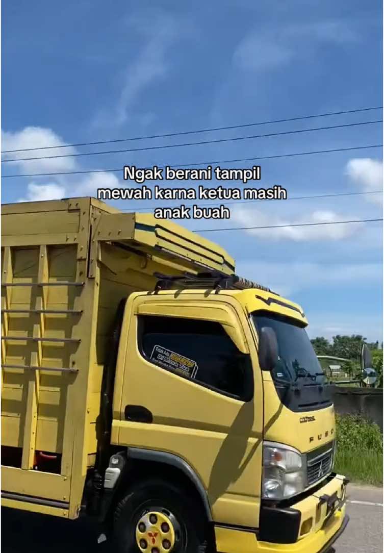 Bos sawit berkedok kernet😂🤟🏻@Riski akbar 🌴 @Mukhlisin Acut @Steven SALMAN #mitsubishi#truksawit#fyp#trukaceh#pesonatrukindonesia#drivertruck#cctv_truck_indonesia#cctvtrukaceh#lintasaceh#djminang#katakata#trukacehmania#masukberanda  