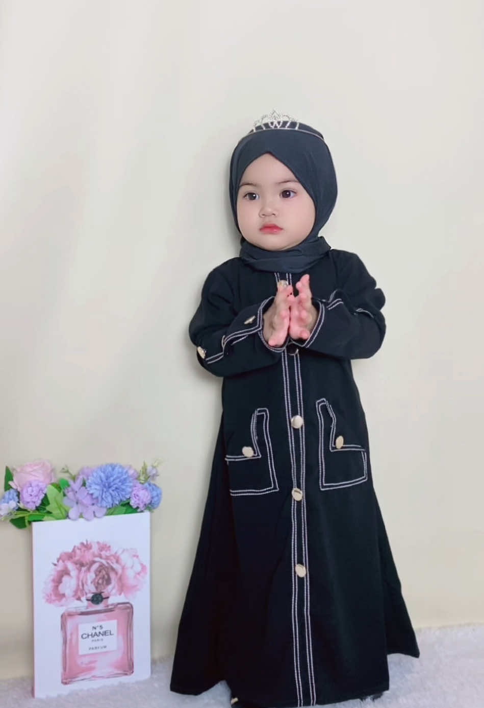 Membalas @ROSELA masyaallahtabarakallah 🖤😍  #fyp #abayaanak #abayakids #bayisoleha #fypviral #abayaalaydruscollection 