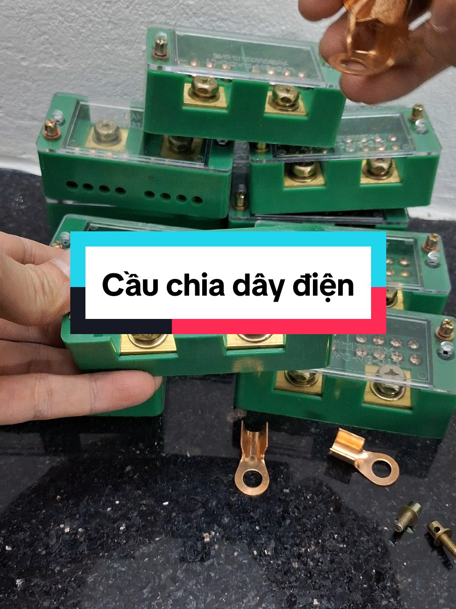 Cầu chia dây điện từ 2 ra 8 có kèm 2 cút đồng#dodienthanhcong #cauchiadaydien #tienich #suachua 