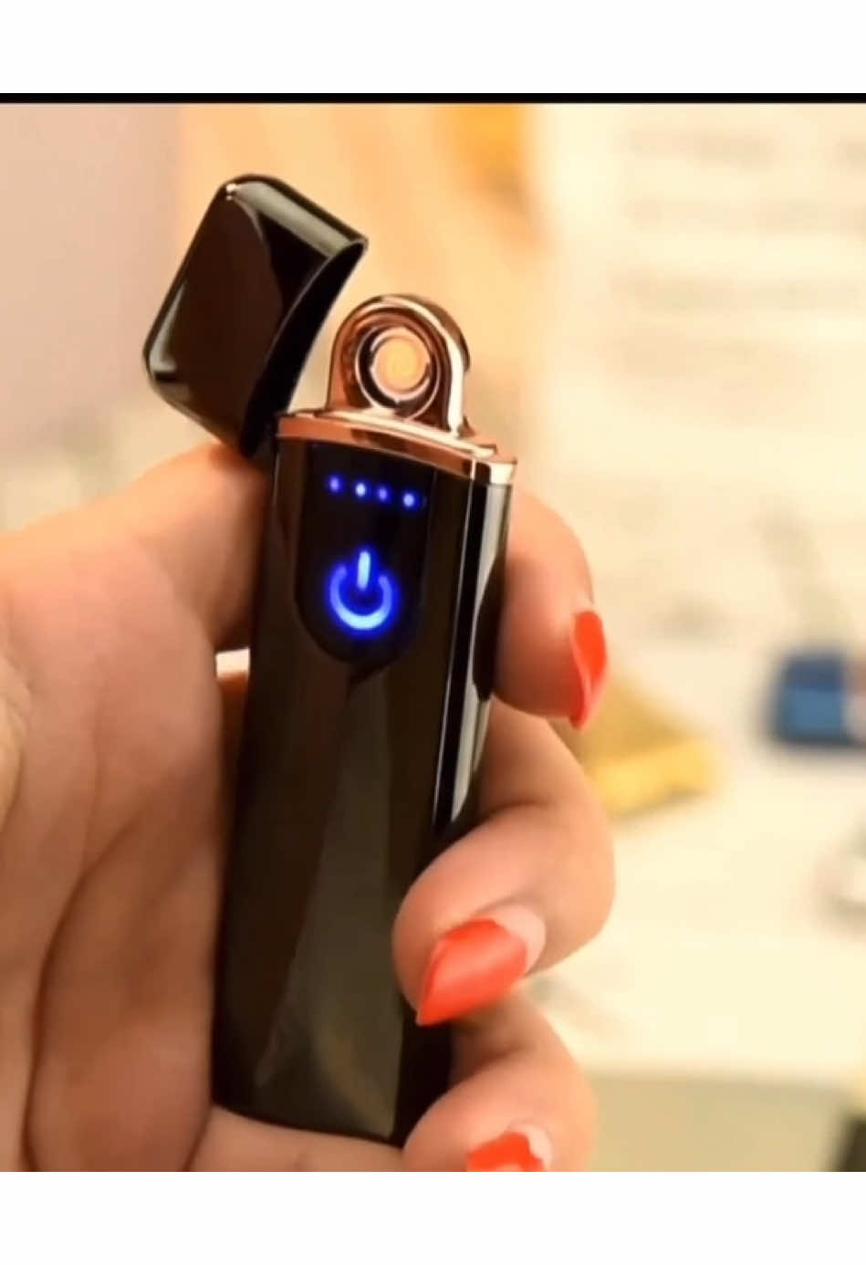 2025 New rechargeable lighter is very easy to use and carry
