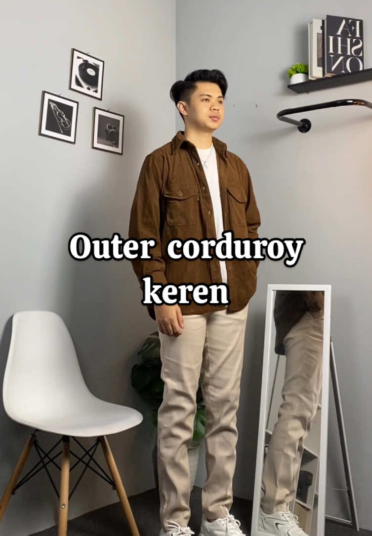 Outfit simple pakai outer cordurey. cocok buat jalan sama doi👌🏻 #outfit #outfitsimple #outerkemeja #rekomendasioutfit #outfitideas #outfitinspo 