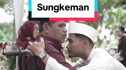 Sungkem ke bapak & mamak setelah akad