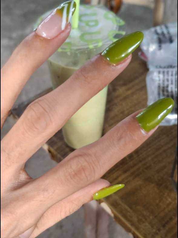 I love it very MATCHA! 💚 Thank you again, Miss @dinadico208 for taking care of my nails. #nails #nailart #nailtech 