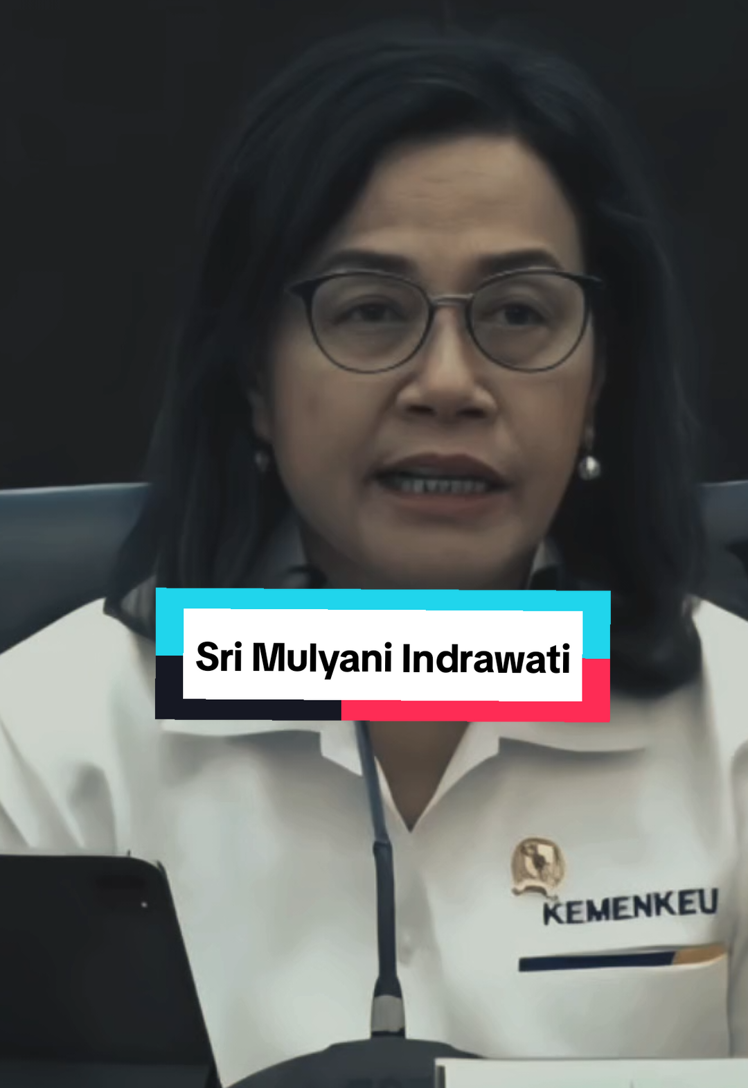 Sri Mulyani Indrawati (lahir 26 Agustus 1962) adalah seorang ekonom Indonesia. Saat ini ia menjabat sebagai Menteri Keuangan sejak 2016. Ia juga menjabat pada posisi yang sama dari 2005 hingga 2010. Ia adalah seorang ekonom terkemuka Indonesia berdarah Jawa, kedua orang tuanya berasal dari Kebumen. #srimulyani  #indonesia🇮🇩  #fypツ #fypツ 