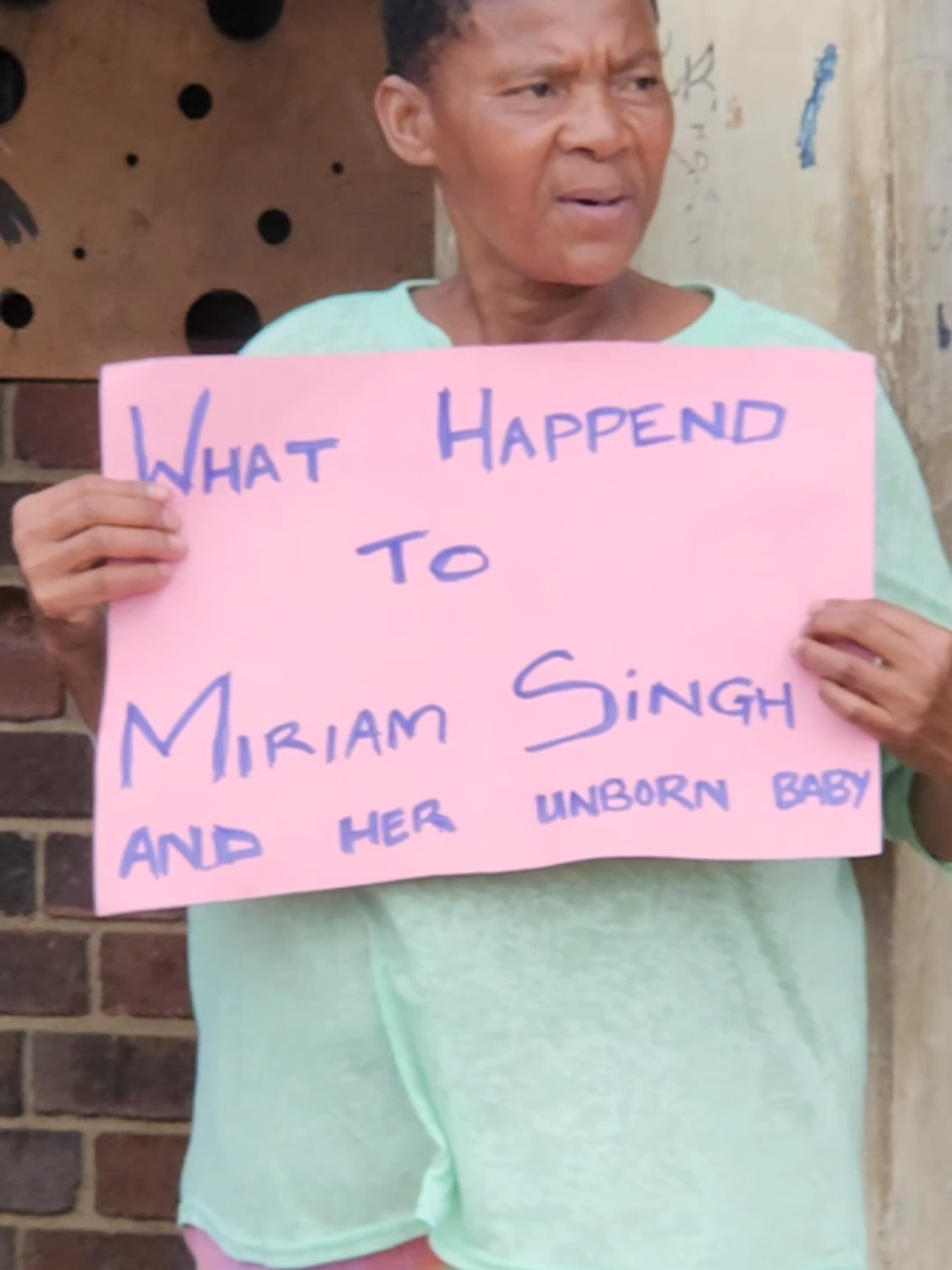 The community of Westbury protest outside the clinic where Miriam Singh died, they want answers. 8 January 2025. #fyp #foryou #thecitizennews #southafrica #westbury #westburyclinic #news 