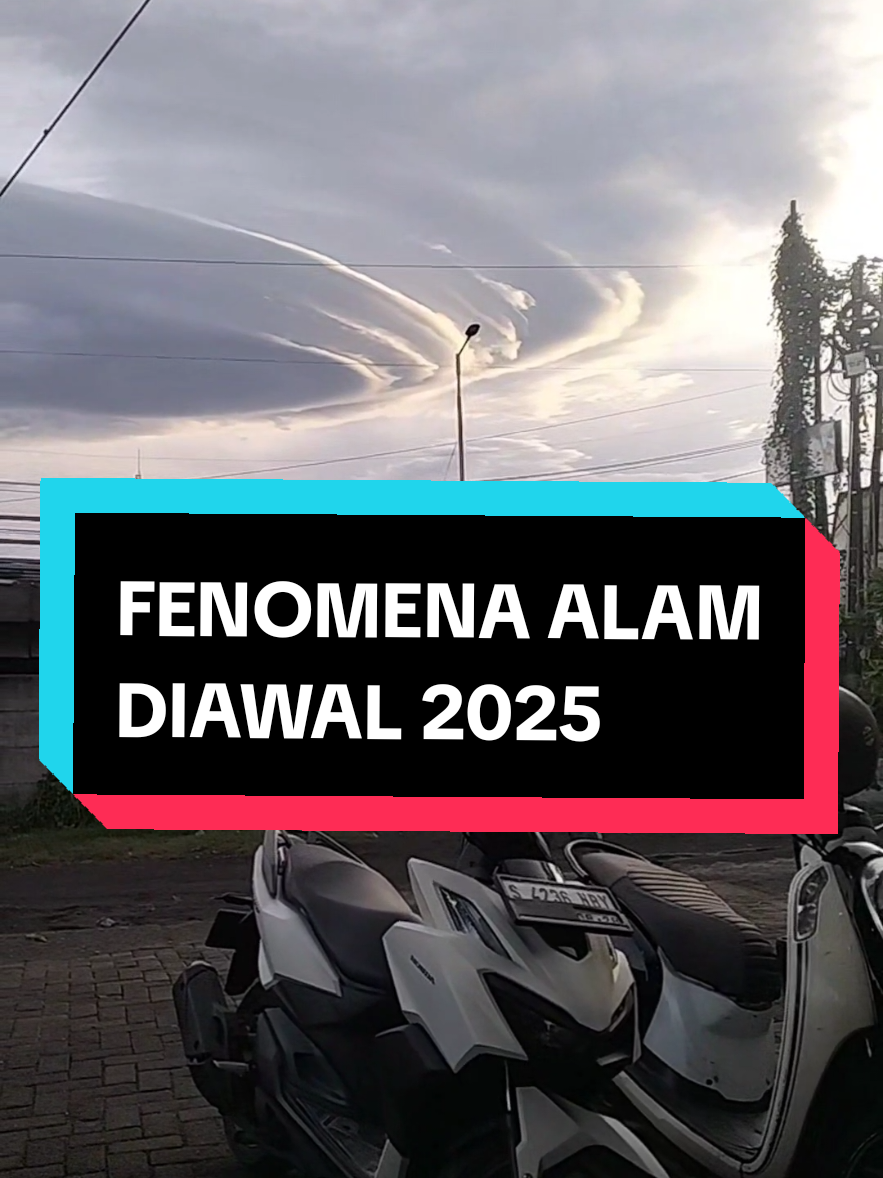 Sore maeng ketok iki opo gak lur? #fypシ #storywa #tanggulangin #sidoarjotiktok #sidoarjo24jam #lewatberanda #fenomenaalam #2025 