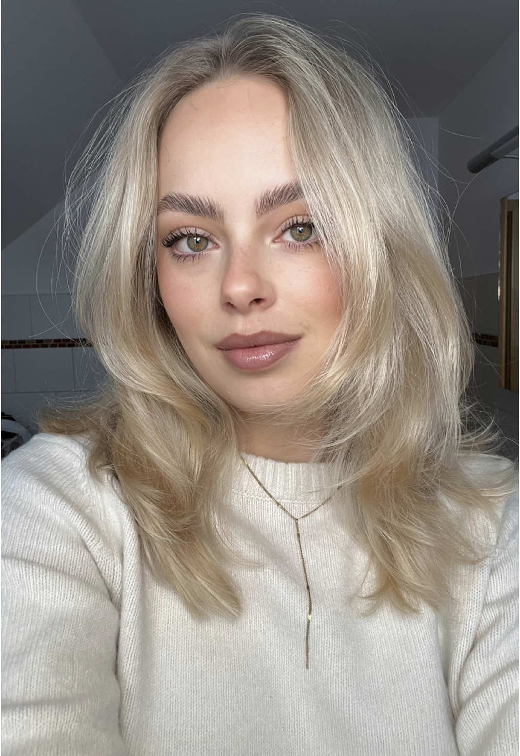 15 Minuten Make-Up  #grwm #silentgrwm #makeuplookwingedliner #diorbeauty #diormakeup #skyhighmascara #bronzy 