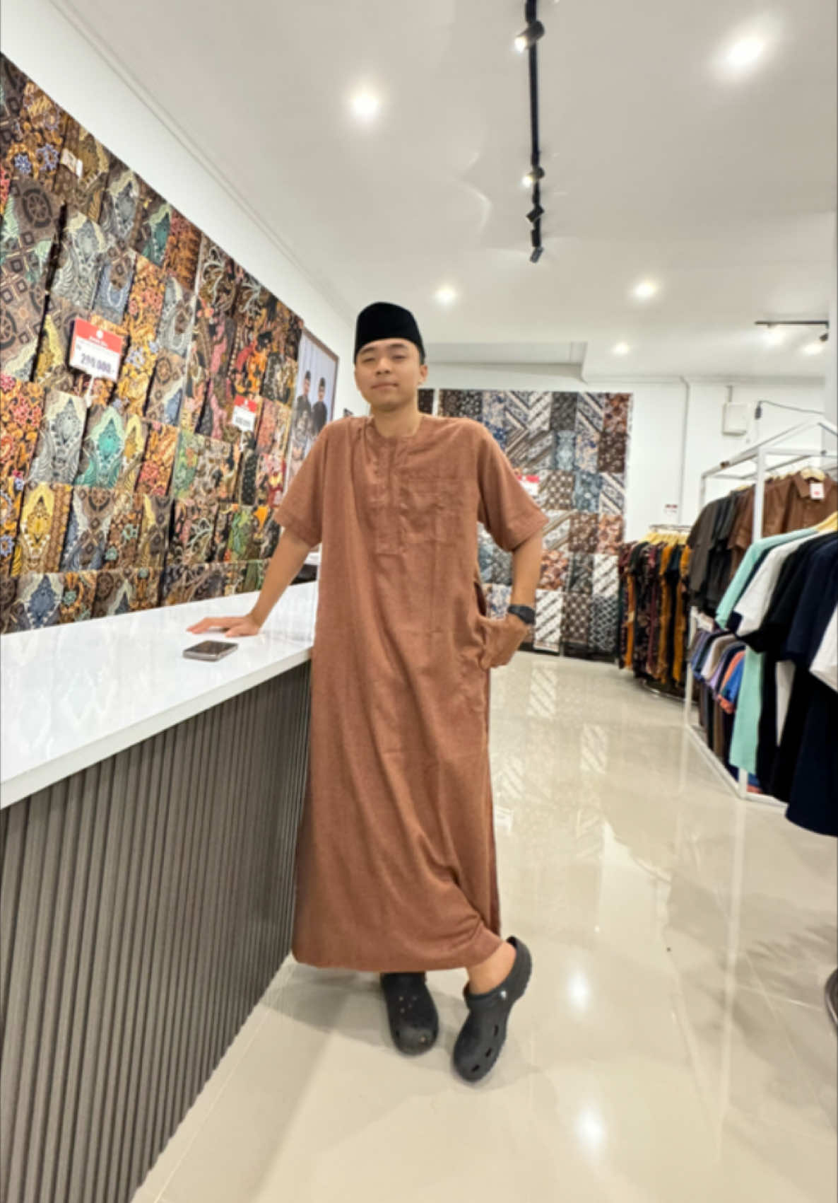 Jubah 180rb.. Banyak Promonya. Order online +628__776OO848O4 BUKA SETIAP HARI 📍Maps: Gus Iqdam Series Store II 📍Ds. Mojosari Kras Kediri ⏰07:00-21:00.. #iqdammuhammad_ #sahabatgusiqdam #sahabatstore #kediri #iqdamseriespusat #mojosari #sabilutaubah #fikrisadewo #hadrohsholawat 