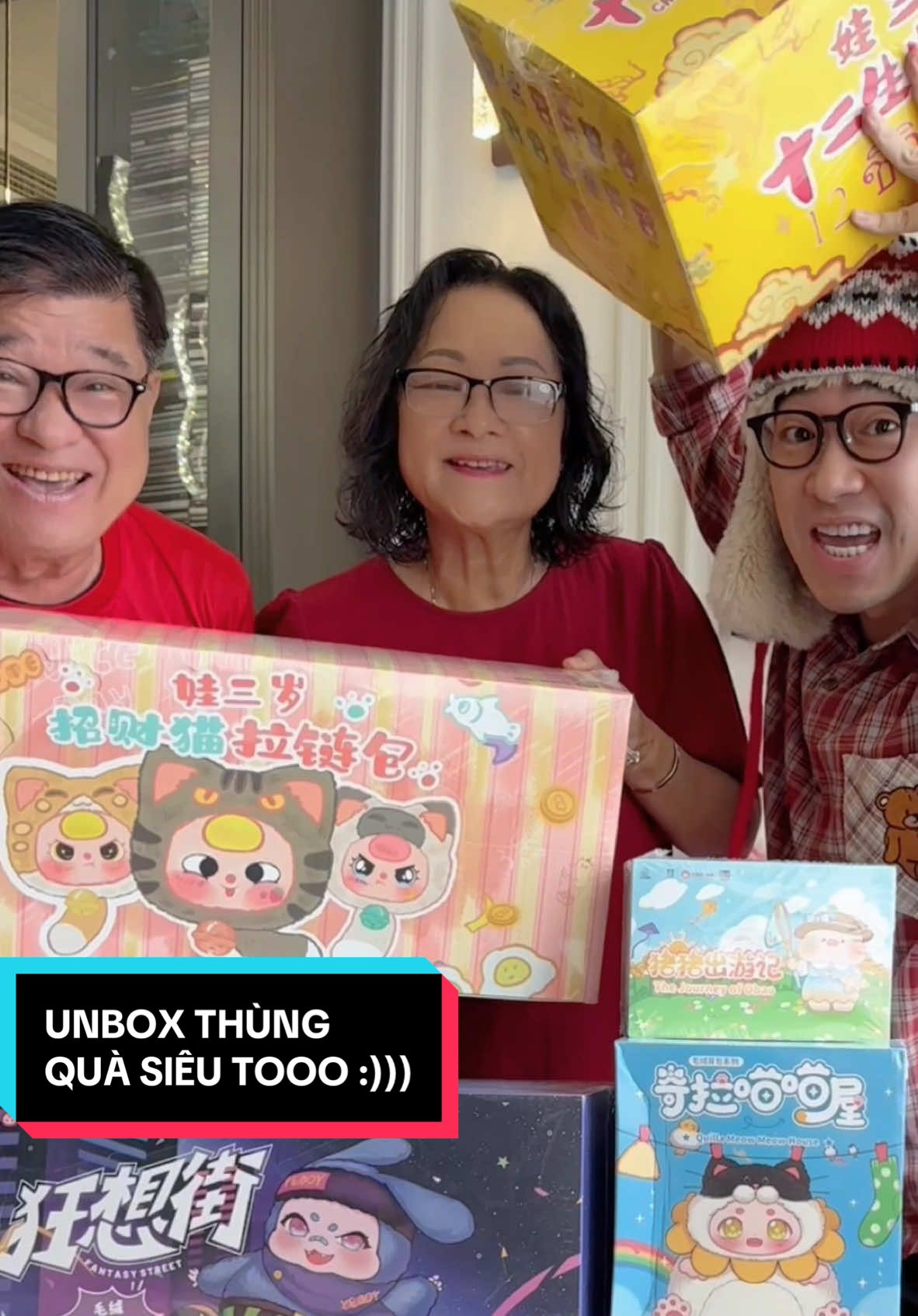 Unbox thùng quà Baby Three 12 Con Giáp Mèo Thần Tài siêu to khổng lồ @Phương Na Móng Cái :))) Mấy pà muốn nhà tui khui bé nàooo 👀 #thaybeou40 #unboxing #blindbox #unbox #babythree 