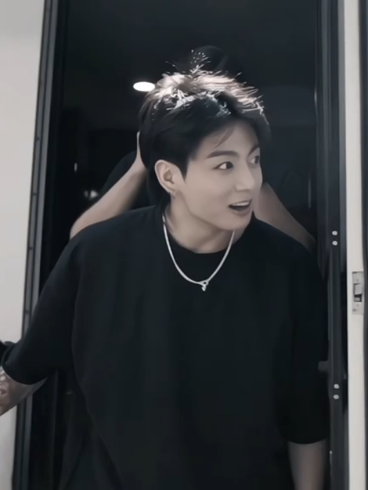 baby, keep it low key #jungkook #diavvu #foryou 