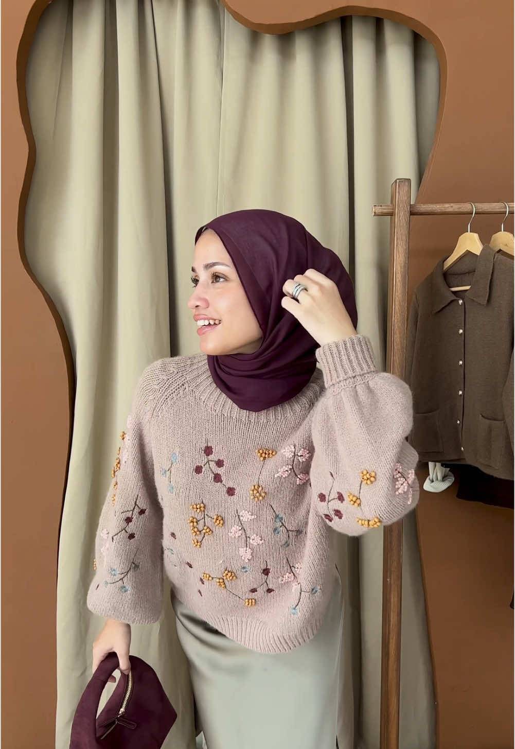 our best seller lacy cotton shawl is back! 🤎 