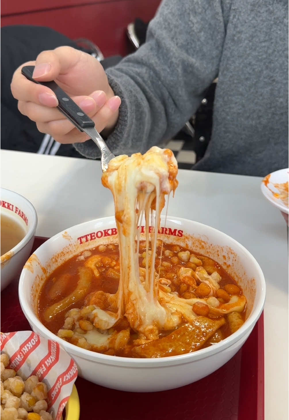 Lần đầu thử tteokbokki bắp chiên giòn #kemtiktok 