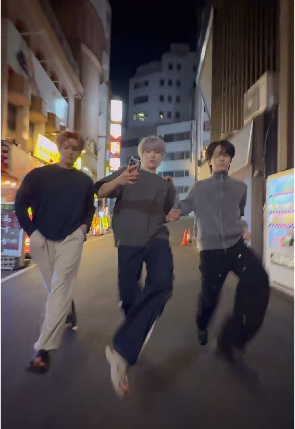 😎😎😎 #원어스 #ONEUS #서호 #SEOHO #이도 #LEEDO #환웅 #HWANWOONG #JOTARO