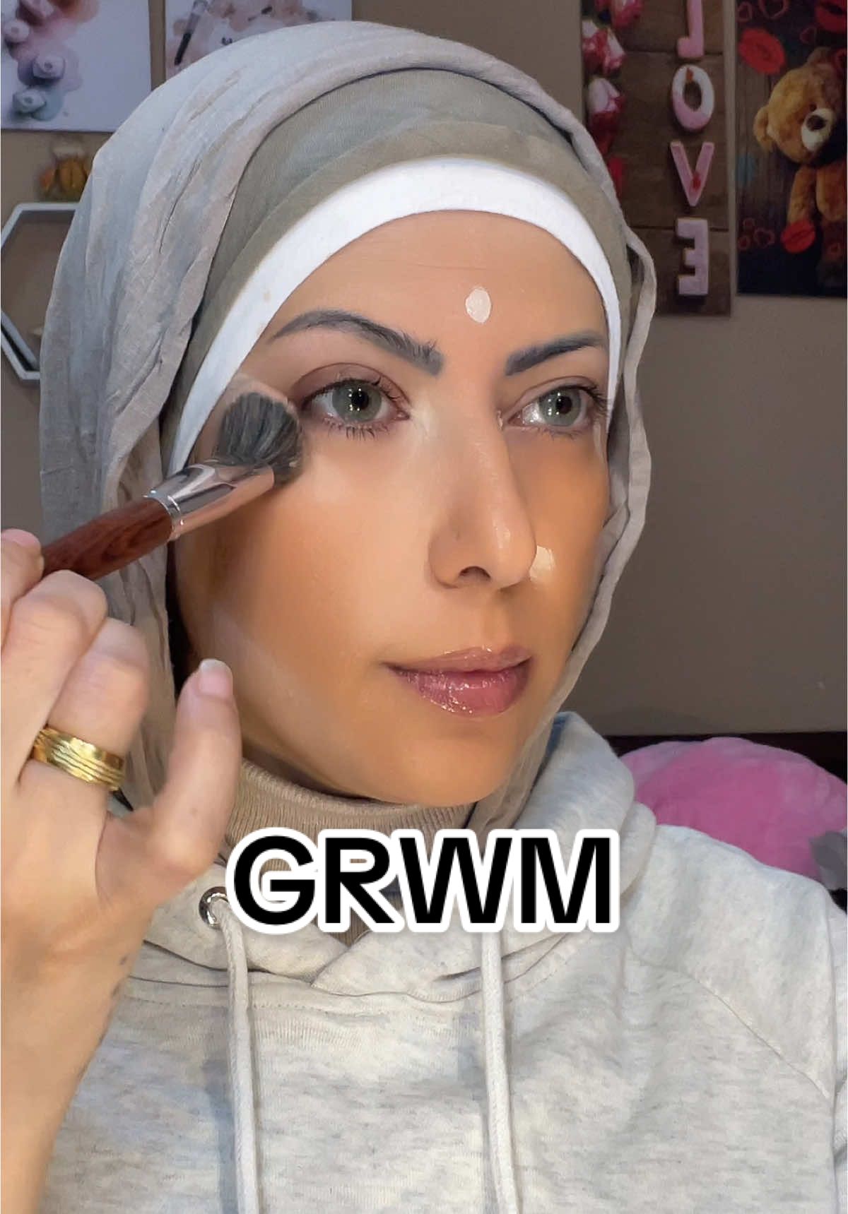 GRWM  #دعاء_ابوالسعود #ماشاءالله_تبارك_الله  @Makeup Revolution @Brushia_by_Soma  @nada_lenses  @SHEGLAM  @Pearls Beauty 