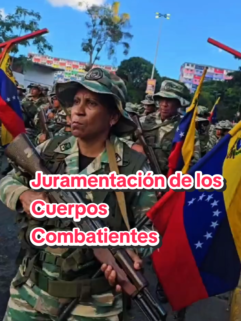 Nos sentimos profundamente orgullosos de estos valientes hombres y mujeres, quienes hoy reafirman su lealtad a la Patria venezolana al comprometerse a proteger las áreas de producción y resguardar a la sociedad frente a las amenazas del imperio y de sectores de la ultraderecha. #educacion #parati #esviral #Maduro #politica #yojuroconmaduro @Nicolás Maduro @Partido_PSUV @Diosdado Cabello Rondón @Nahum Fernández 