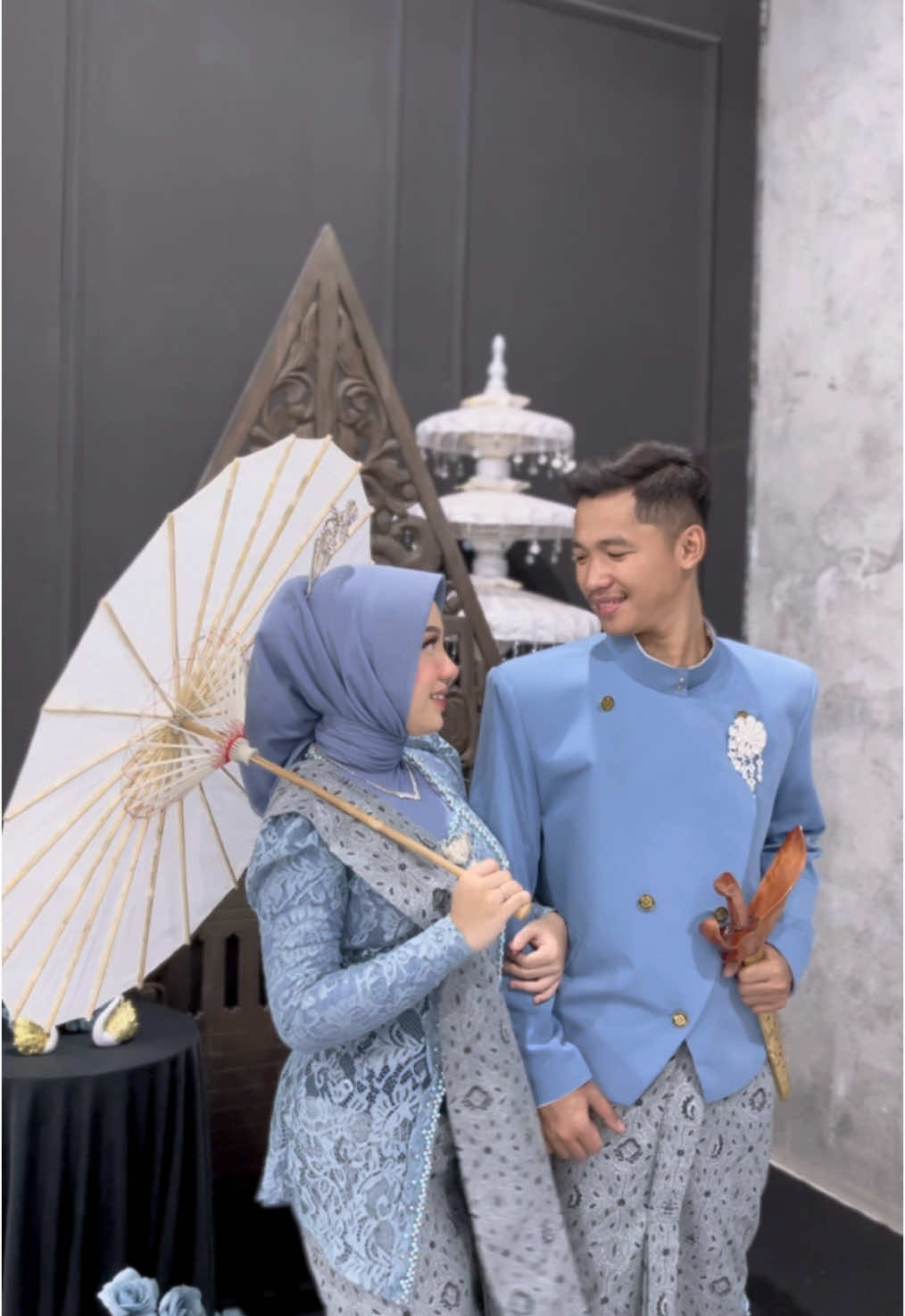 Blue Denim Konsep #preweddingadatjawastudio #adatjawaprewedding #preweddingadatjawa #Prewedding  #prewedding #fotoadatjawabestie  #fotostudiocerme #fotostudiogresik #infogresik #selffotostudio #cermegresik #selffotocermegresik #selffoto50ribuan #selffoto50k #gadiskretek #hairdoadatjawa #fyp #studiofotocerme #adatjawacerme #tempatfotocerme #fotoadatjawamurah   #fotoadatjawabestie #studiofotogresik #preweddingmurahgresik #preweddingadatjawamurahgresik #preweddinggresik 