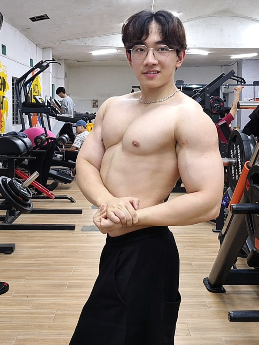 Bro tưởng mình là vua thẩm mĩ🤣#thinhhanma #motivation #xuhuong #GymTok 