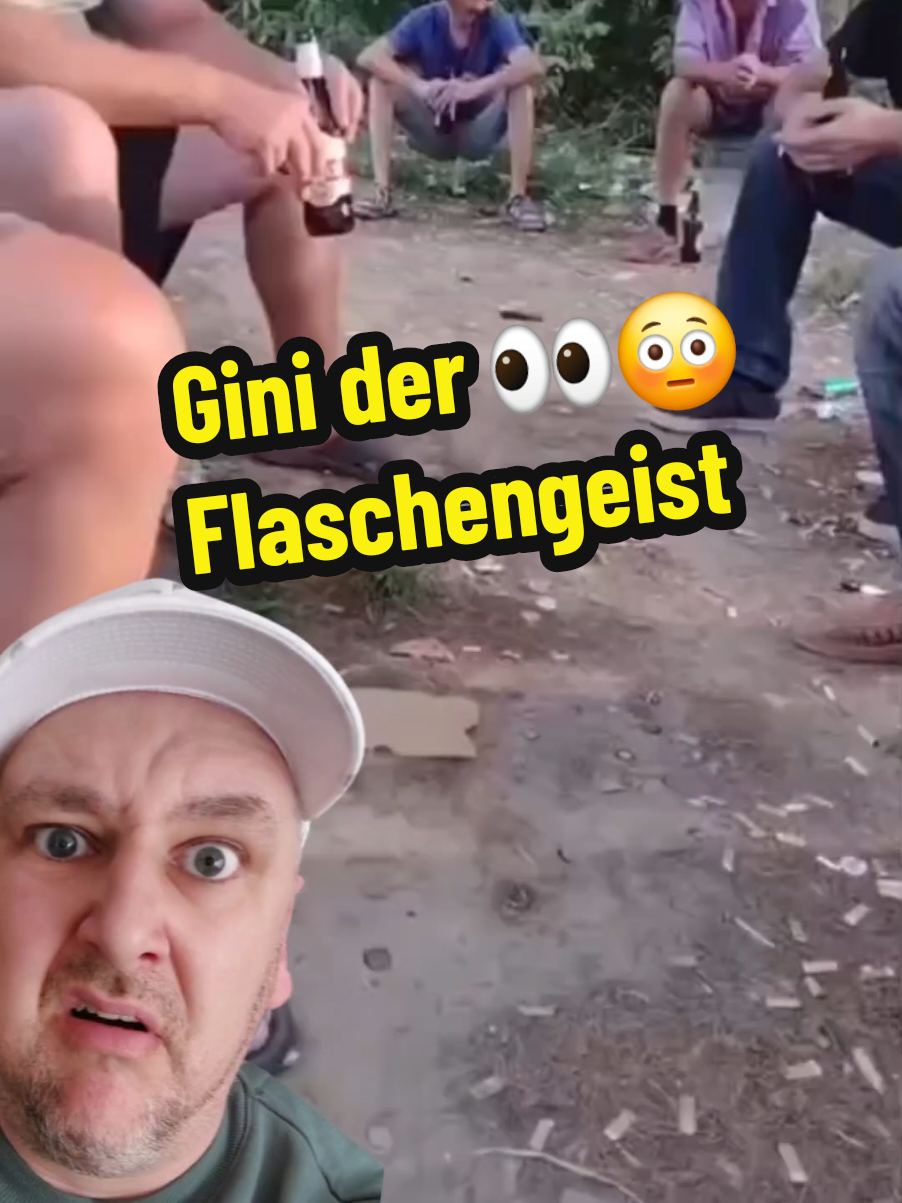 Habt ihr schonmal gemütlich auf  einer #Flasche gesessen? Wenn ja wie ist es? Oder ist es doch eine Szene aus #Analdin2 ? Was glaubt ihr? #reaction #Reaktion #bottle #datschenmän #lustig #bottlechallenge #Flaschen #flaschengeist #gini #aladin #comedie #Satire #storytimes #storytelling #witzig #gini #aladin 