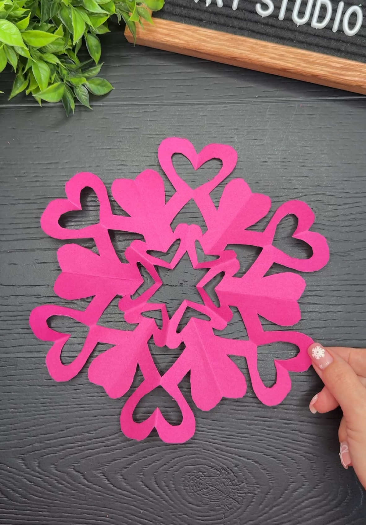 Valentines Day ❣️ Home Decor Easy Paper Decorations #diyproject #ValentinesDay #craftideas #papercrafts #tutorial #snowflakes #foryou #fyp 