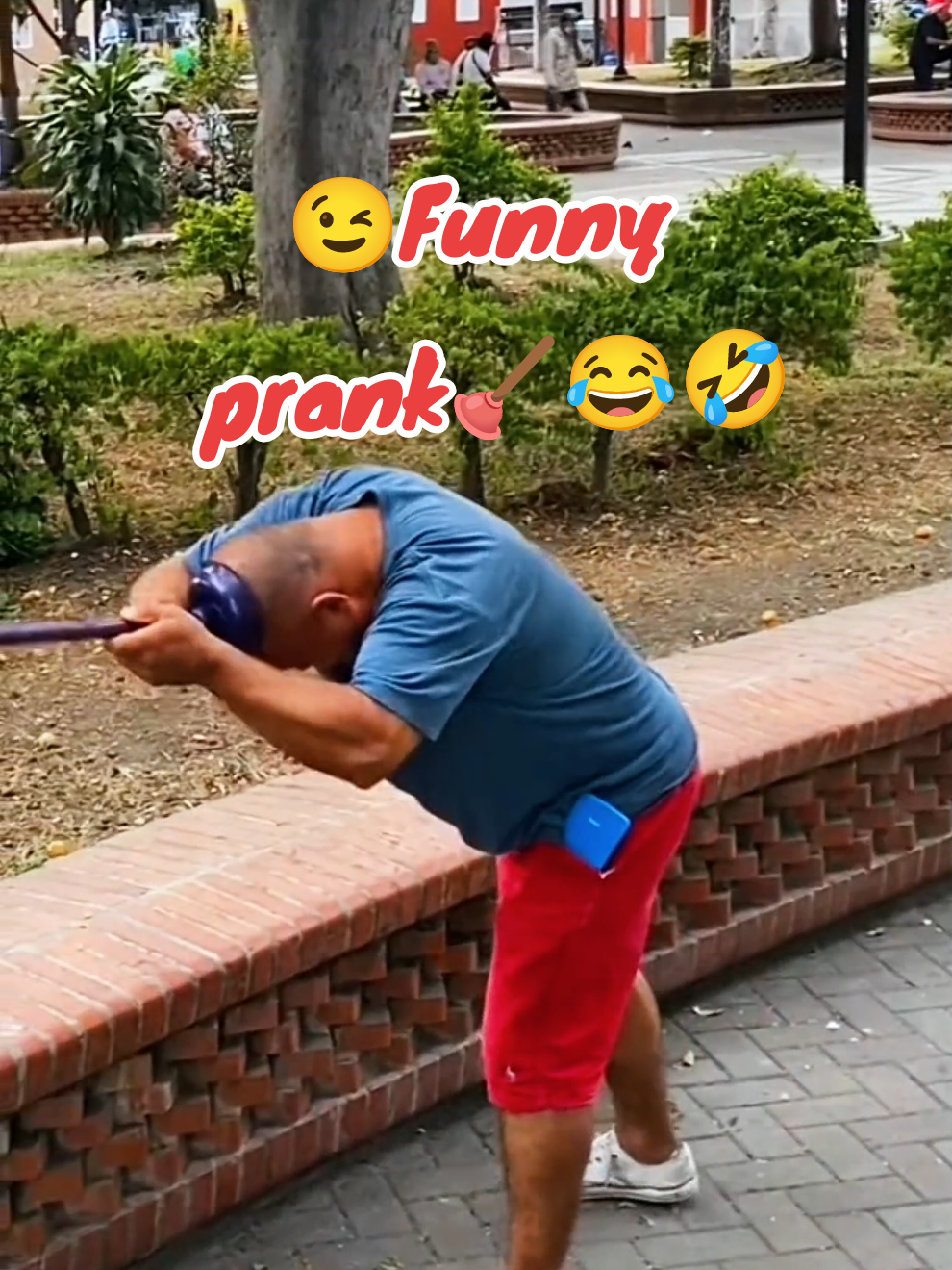 😉Funny prank🪠😂🤣 #funnyrasel90 #funnyreaction #prank #funnymoment #bestfunny #rasel #laugh #comedyvideo #funnyvideos 