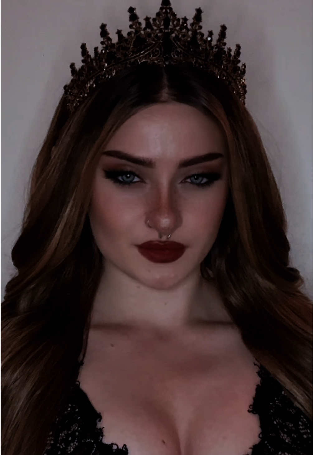 some more feyre😈 #feyre #feyrearcheron #feyrecosplay #acotar #acotarcosplay #BookTok #acotartok #acourtofthornsandroses #rhysand #feysand #booktok #cosplay #viral #fyp #chlorenaycos #romantasy #fantasy 