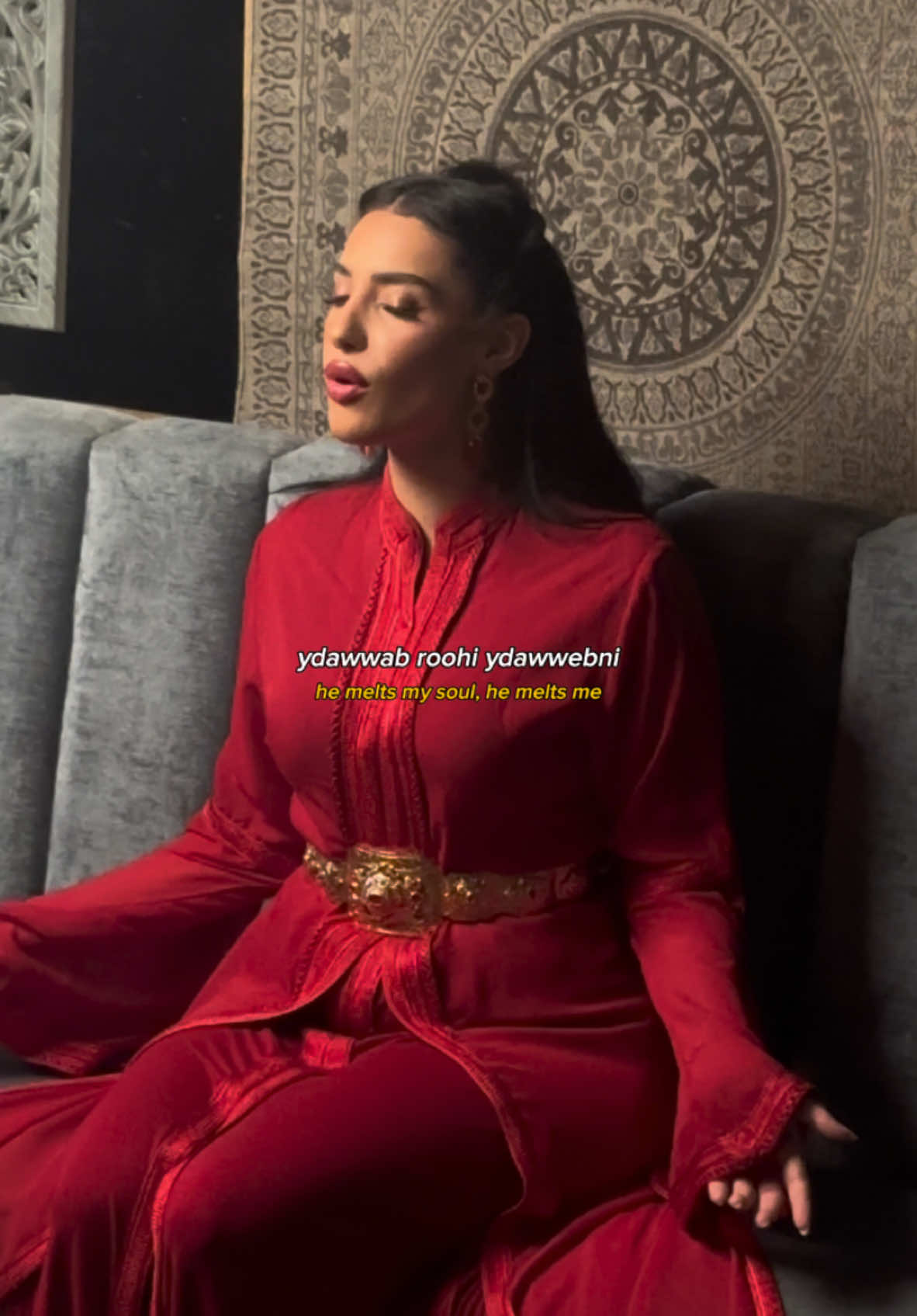 Which language should I translate her mashup to next? 😍🥰 #inezhilwa #hilwamashup #inez #maghreb_united🇩🇿🇲🇦🇹🇳 #inezontour #arabsongs #sherine #elwaterelhassas 