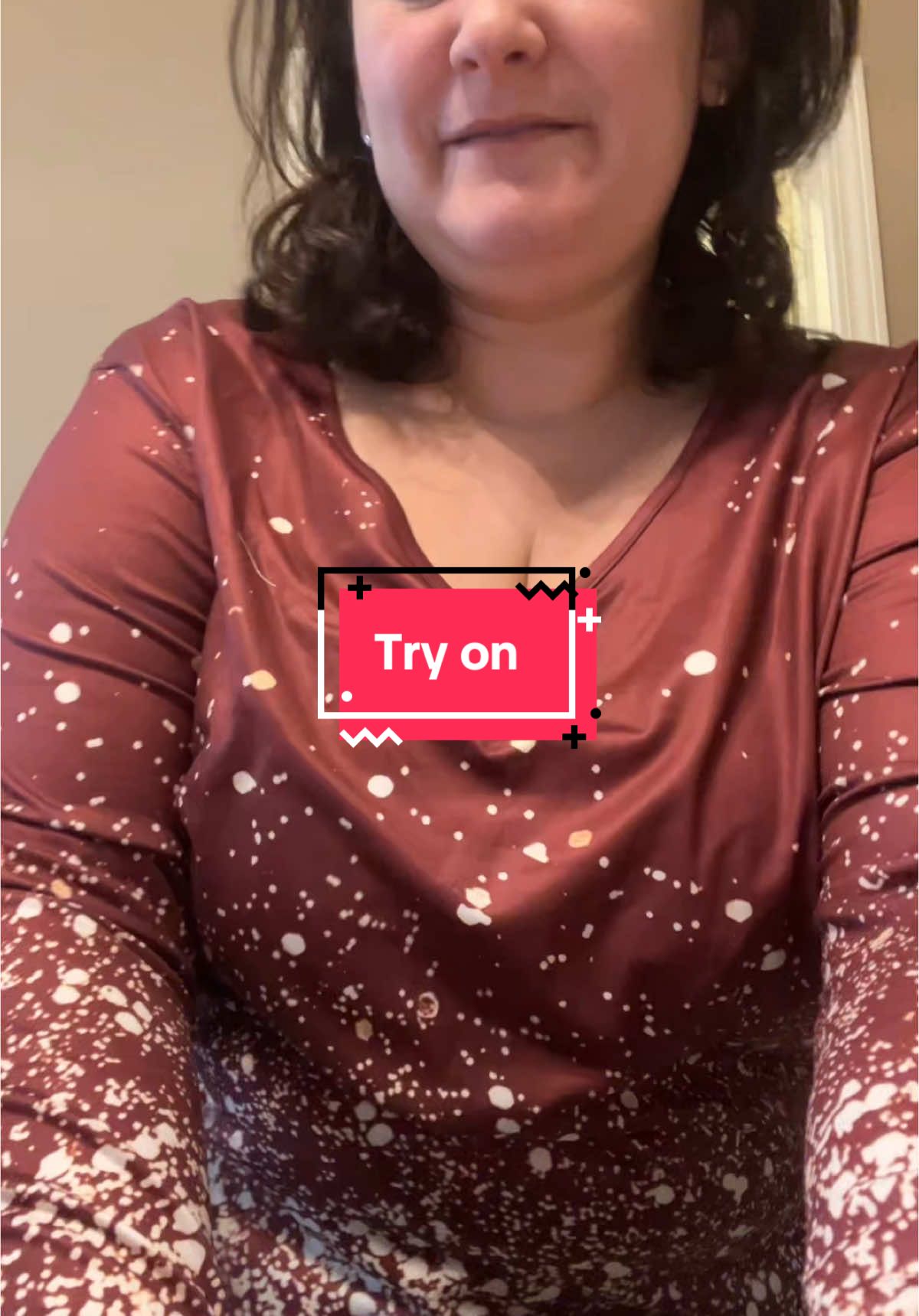 Got this long sleeved tee on the TikTok shop lets try it on. #tiktokshopjumpstart #tiktokshopjumpstartsale #newyearnewaura #spotlightfinds 