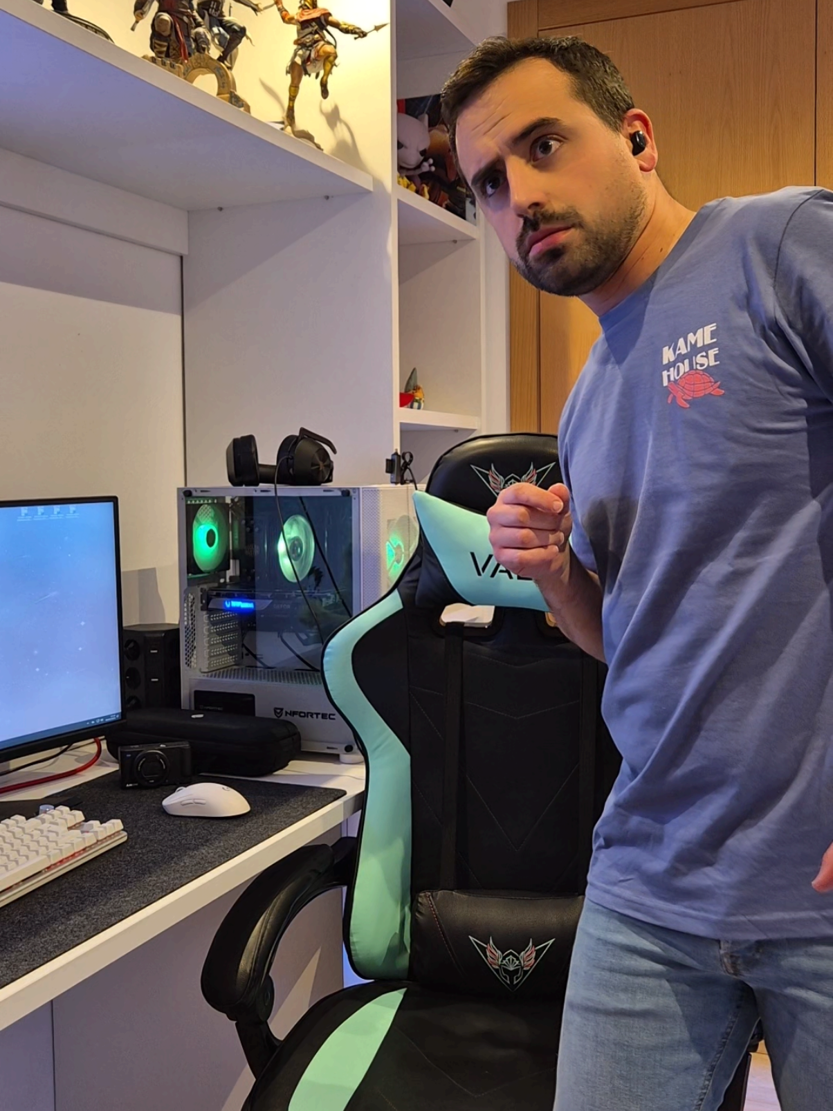Últimamente mi Setup suena raro 🤣🤣🤣#setup #setupgaming #pcgaming #humortiktok #humorespañol #humor #nvidia #fyp #videoviral 