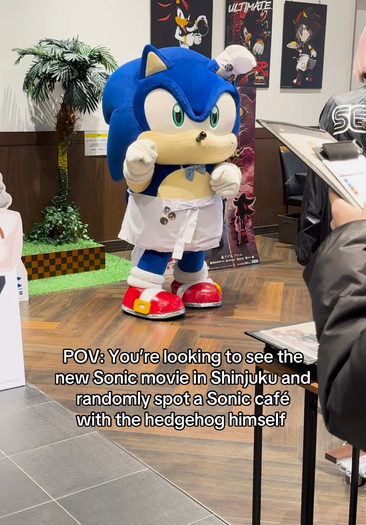 If you’re a #sonicthehedgehog fan, you gotta go fast to Shinjuku to this cafe before it’s gone! 💨 📍DISH UP, 3-1-26 Shinjuku, Tokyo #TokyoCafe #LifeInJapan #sonicmovie #sonic3 #korone #vtuber #creatorsearchinsights