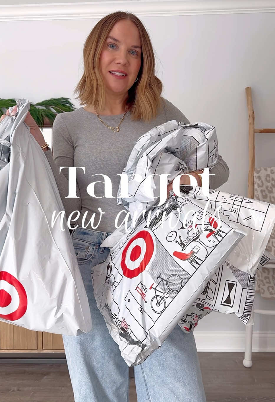 🔗in the comments! Not much I love more that a good old Target haul! The new arrivals are GOOD🫶🏼 It’s incredible how everything looks and feels way more expensive than it is! @targetstyle  #affordablefashionunboxing#everydayoutfit #everydaystyle #viraltargetfinds #fauxleatherpants #lookforless #bubbleskirt #holidaypartyoutfit #bowsweater #whatIordered #targetoutfit 