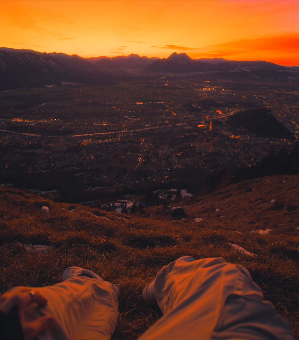 evenings like these #cinematic #cinematography #videography #filmmaking #sunset #travel #mountains 