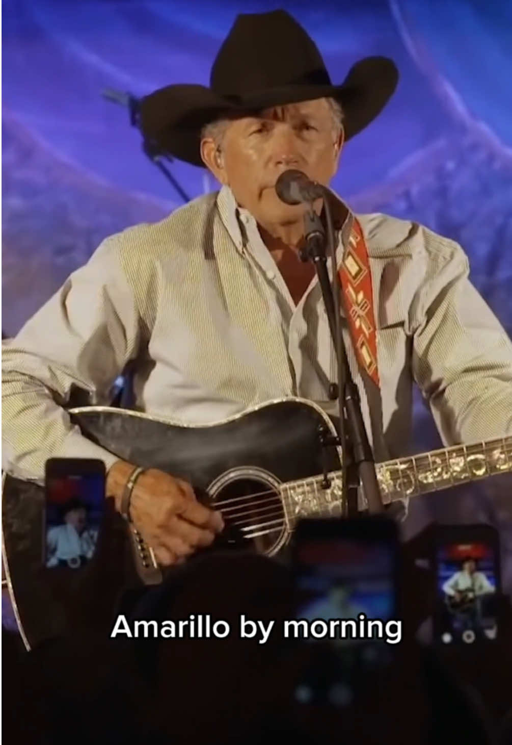 A special performance at @Gruene Hall that we’ll never forget. Who else remembers this epic night with George? #AmarilloByMorning #CountryMusic #GeorgeStrait 