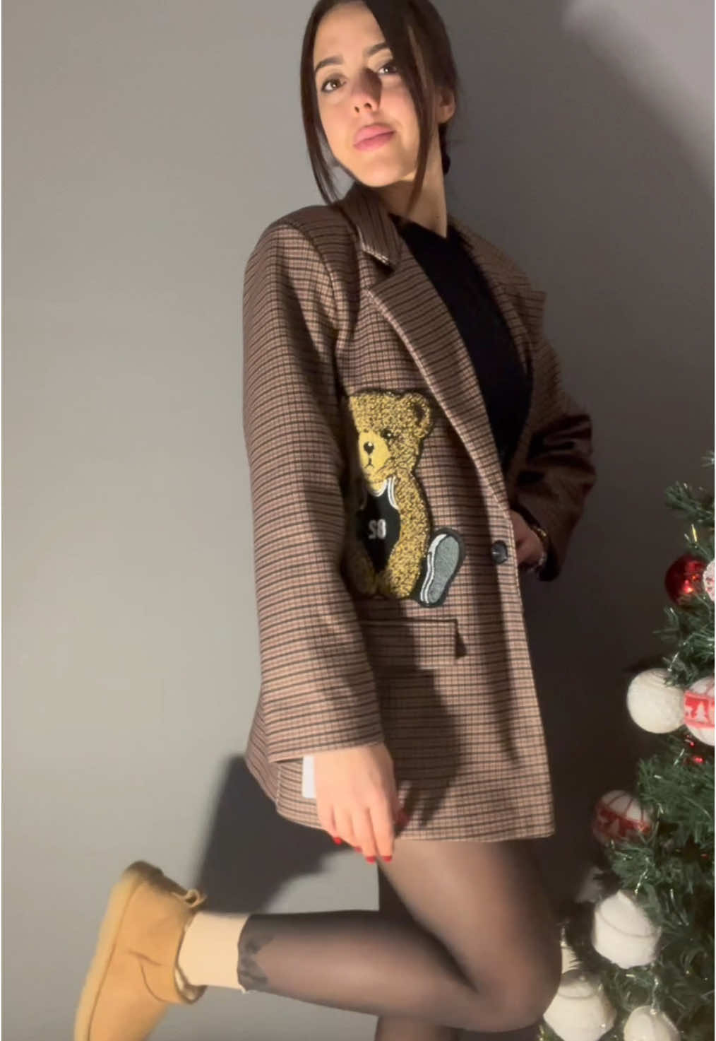 🤎🧸today in shades of brown🧸🤎 Dettagli outfit : Blazer con Teddy🧸 Maglia asymmetric✨ Minigonna effetto vernice🤎 Saldi dal 20% al 50% ✨🏷️ Spedizioni in tutta Italia🇮🇹🚛💨 Per ordini, guida taglie e opzioni di acquisto DM💌✨ IG:Gio.HouseOfClothing #ootdinspodaily #Saldi #IspirazioneOutfit #perte #outfitdelgiorno #OOTD #lookoftheday #fashioninspiration #whatiwore #styleoftheday #dailylook #newarrivals #instastyle #fashionlover #fashionista #ootd #outfitoftheday #shoppingonline #fashionaddict #styleinspiration #onlineshopping #shopaholic #trendsetter #musthaves #FashionForward #shopnow #instafashion #shoponline #clothingbrand #outfitinspo #trendyfashion #ootdfashion 