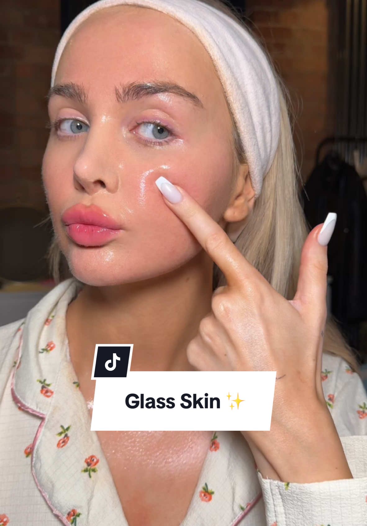 How to achieve glass skin with @Yepoda 🤎 #yepoda #kbeauty #skincareroutine #koreanskincare 