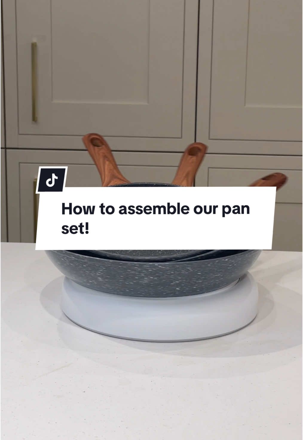 A quick tutorial of how to assemble our pans! #dinner #kitchen #cooking #TikTokShop #pans #cooktok 