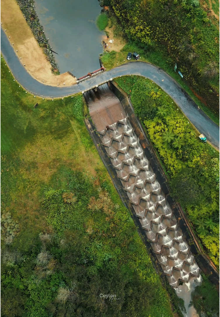 Ambewela Reservoir Dam ♥️😍🍃 #k_ranaweera👣 #kavishka_ranaweera #ceylon_drone #fypシ #dji #fypシ゚viral #discoverwithtiktok #feelthenature #tiktokvlog #djimini3pro #nuwaraeliya #ambewela 