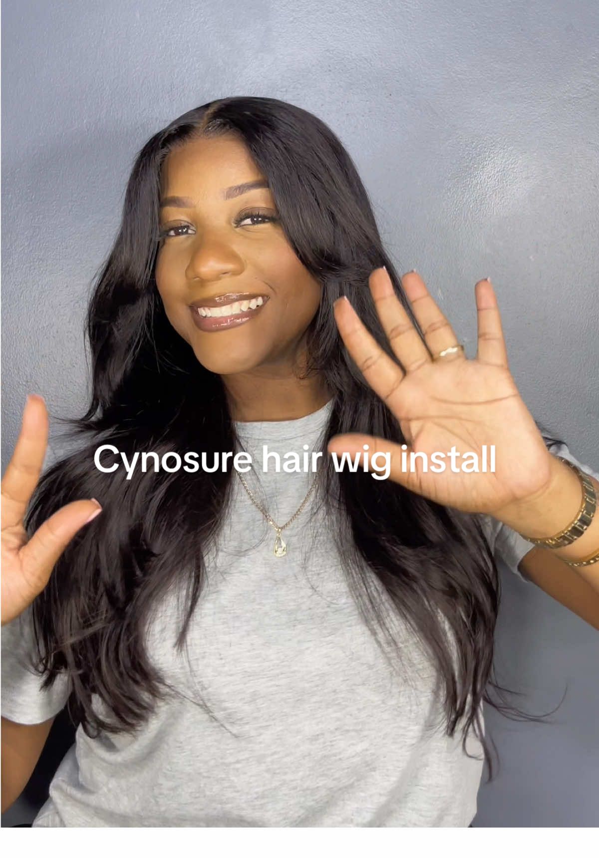 OMG! like this hair!!! get same wig on @Cynosure Hair , 24 inch 8x5 curtain bang straight wig,code:TT25, link in bio #cynosurehair #cynosurecurtainbangs #curtainbangs #hairstyle #curtainbangwigreview #8x5lacefrontal #glulesswig #straight