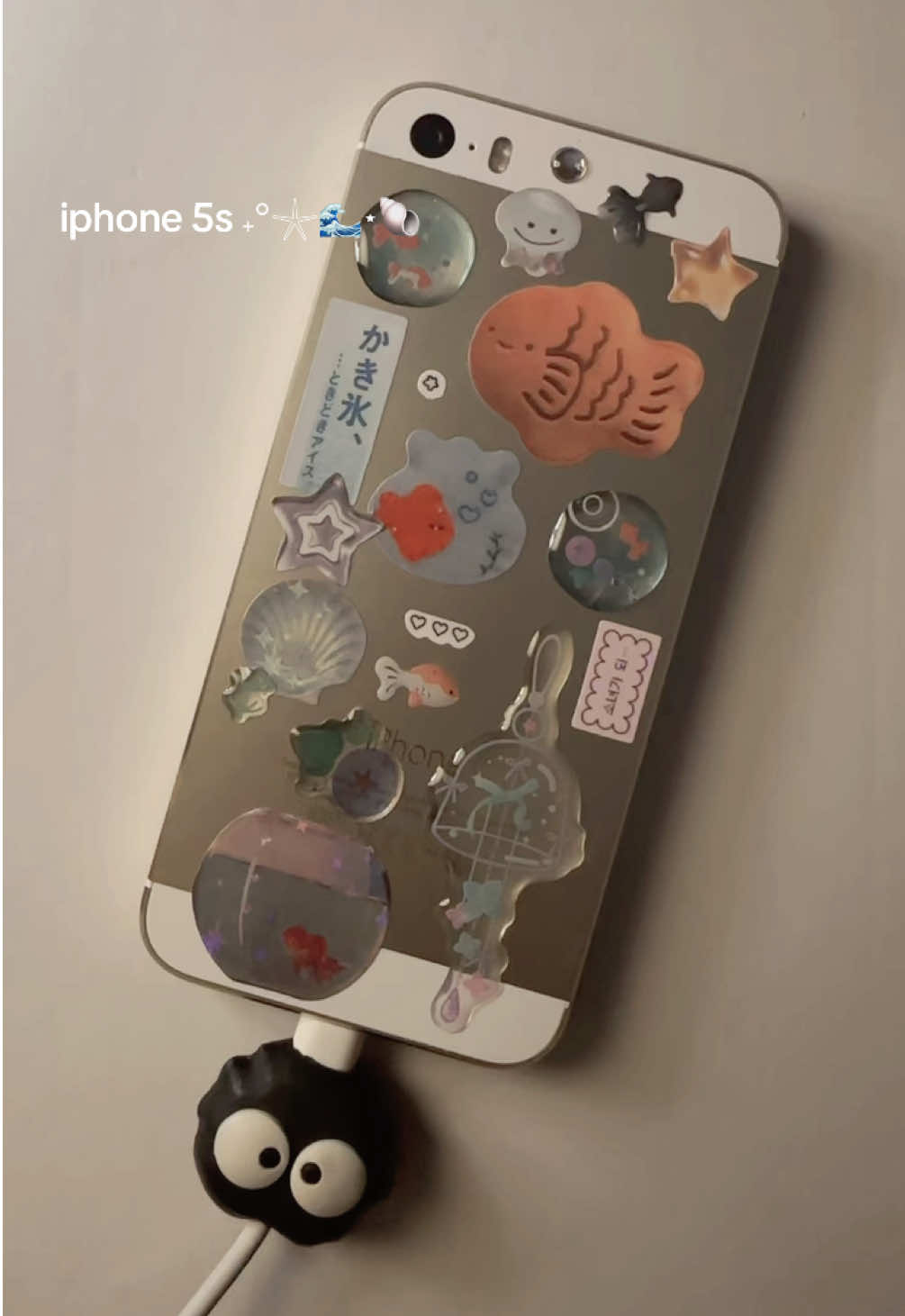 i love my 5s ❤️‍🩹 #stickers #inspo #heiseiretro #juminocore #iphone5s #ponyo 