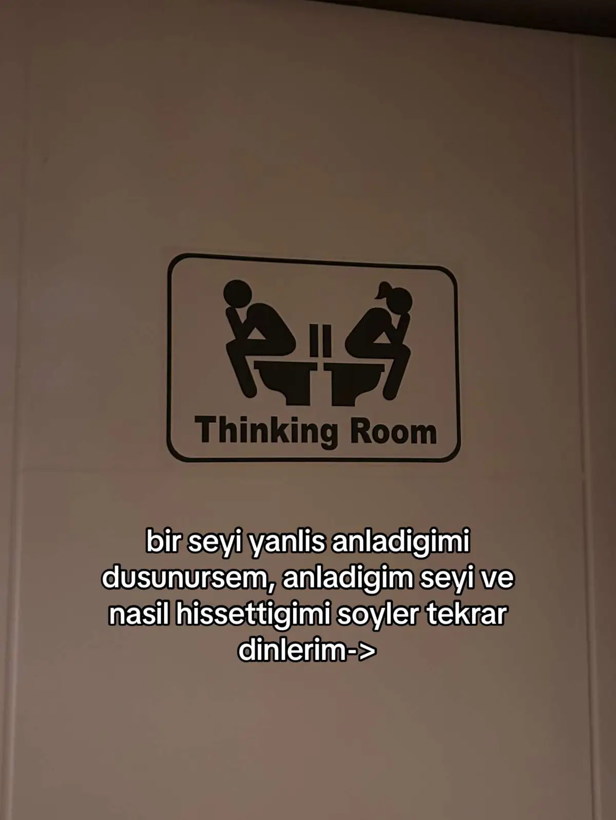 Iliskileri zorlastirmak cok kolay ama bence baya b0ktan ve gereksiz bisi. Zaten hayat yeterince b0ktan bari bunu dusunmeyek. Kim olursa olsun yoruldugumu dusundugum noktada salarim (bazen zaman alabilir bu cok dogal), hayatimdan cikarmam belki ama artik o iletisimin benim icin degeri kalmaz. Bir sey seni olumsuz etkiliyorsa ona olan dusuncelerini degisebilirsin (dusunce, duygu ve hareket dongusu). Biraz da s1klememeyii ogren 