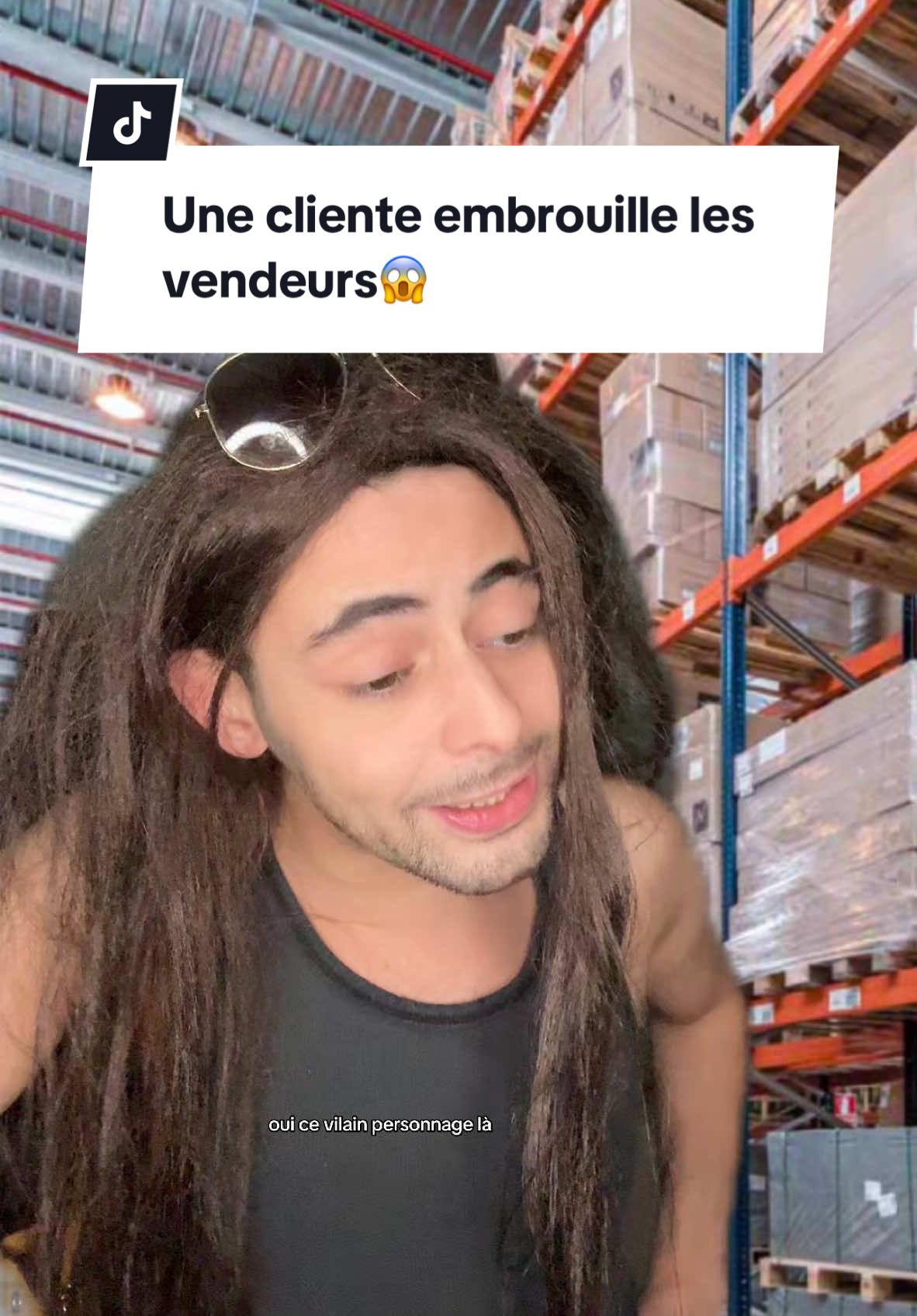 Je sais pas si je dois rire ou pleurer!!  #clients #vendeur #vente #acting #comediee #humours #rigoler #tiktokhumour #tresdrole 