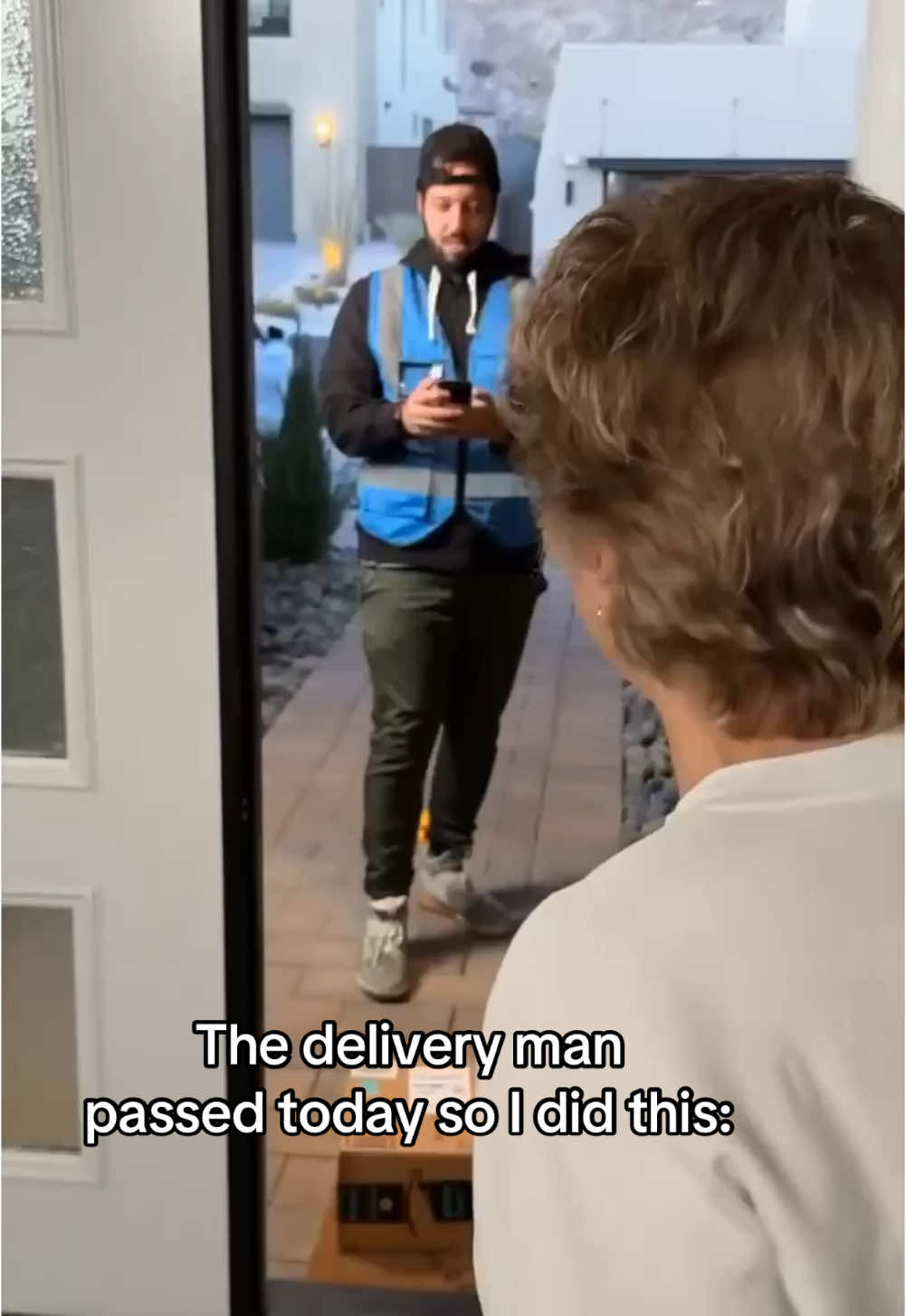 This is too much 😂 (via @Getti) #prank #deliverydriver 